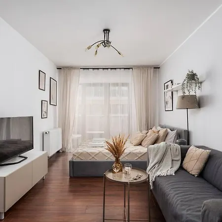 Komfortowy Z Balkonem