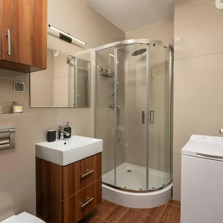 Komfortowy Z Balkonem Daire